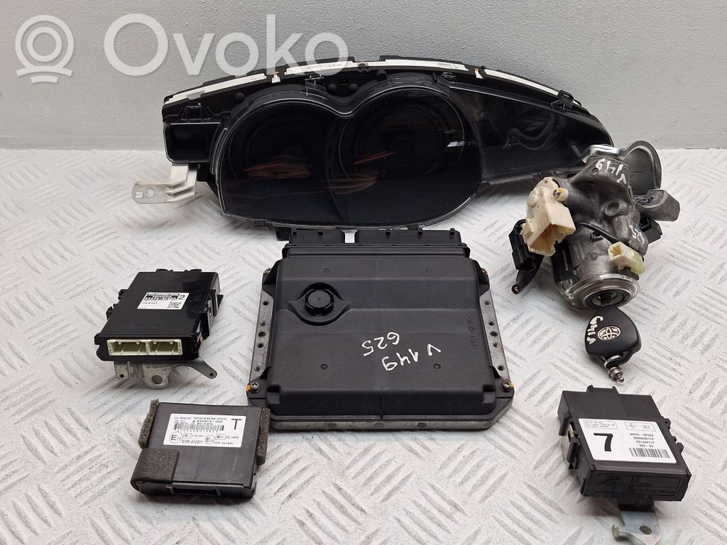 Toyota Verso Komputer / Sterownik ECU i komplet kluczy 