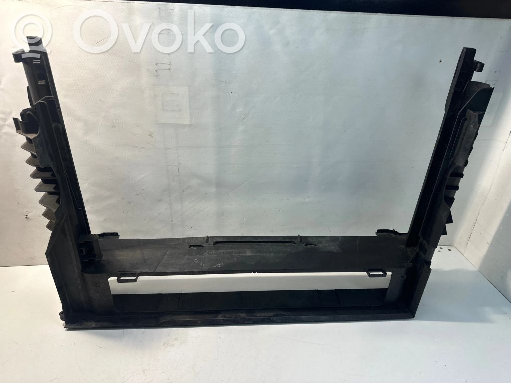 BMW 5 E60 E61 Radiatoru panelis 
