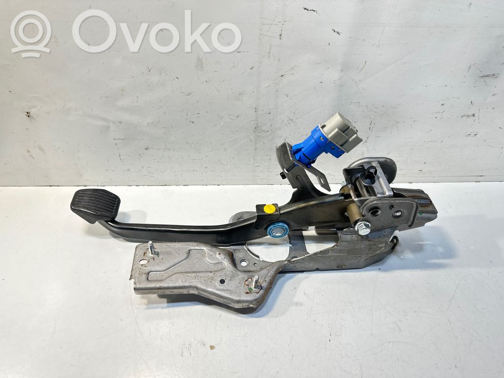 Ford Focus Brake pedal 