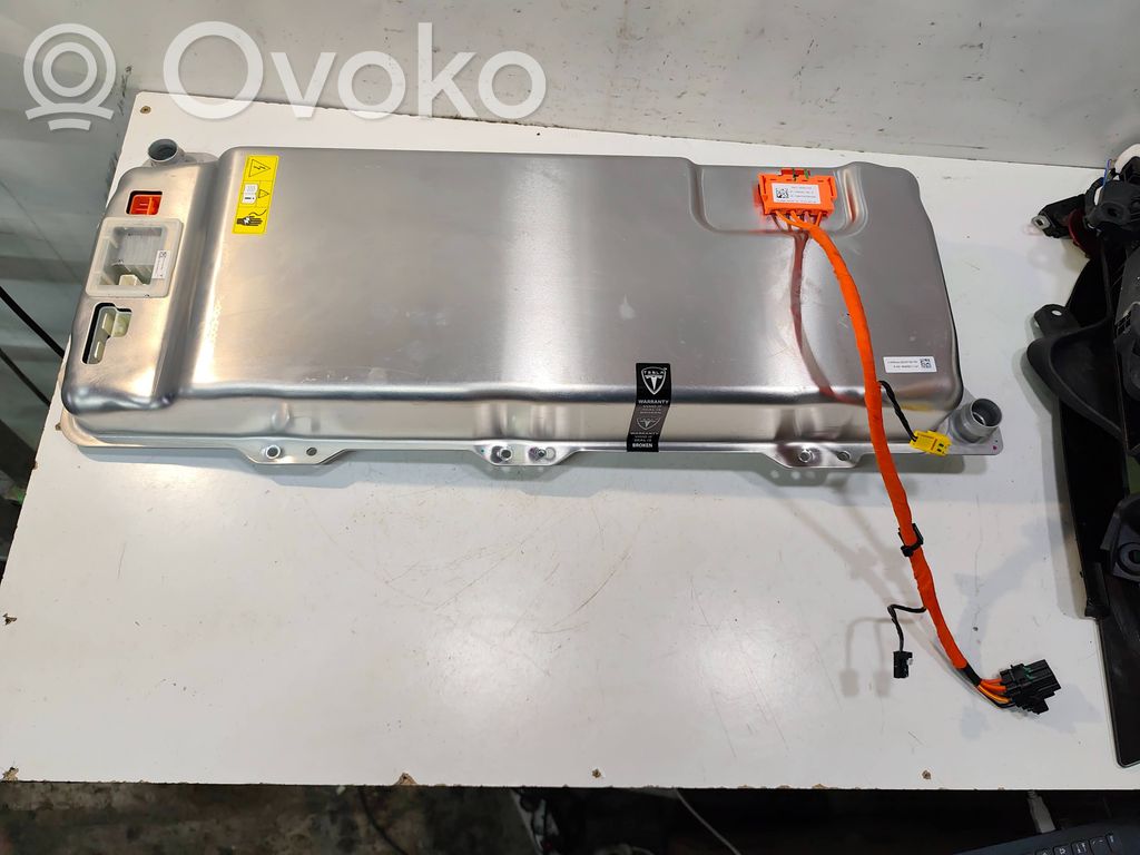 Tesla Model 3 Voltage converter inverter 