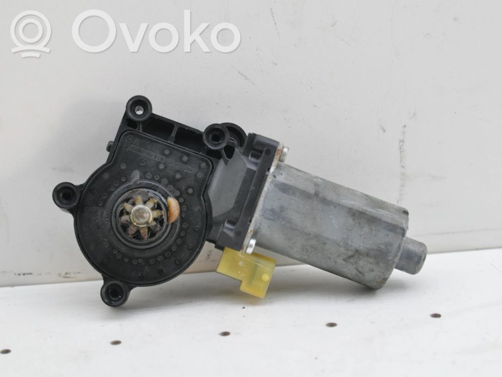 Saab 95 - 96 Front door window regulator motor 