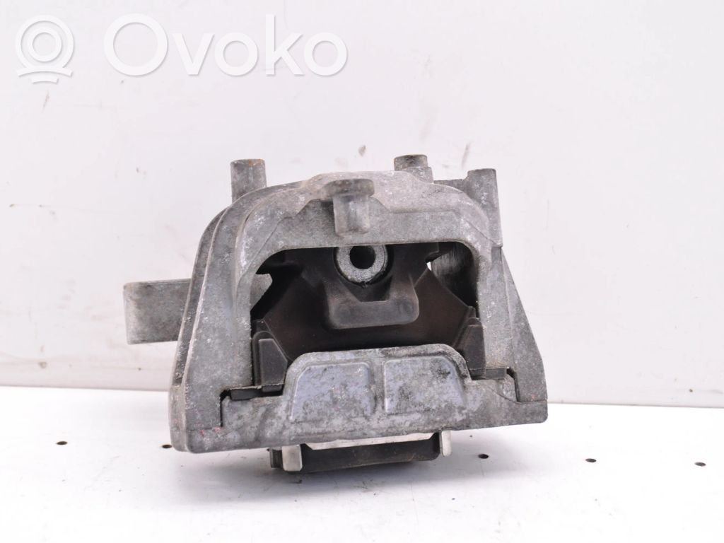 Volkswagen Golf VI Engine mount bracket 