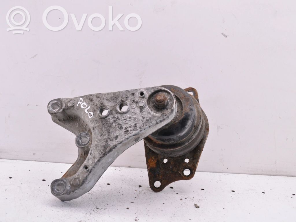 Volkswagen Polo Engine mounting bracket 