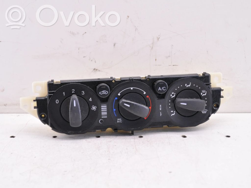 Climate control unit   CJ5T19980EB