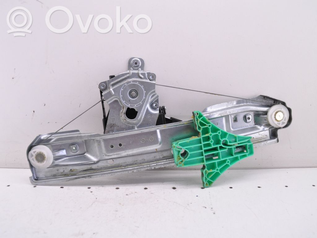 Opel Astra J Regulador con motor de la ventanilla de la puerta corredera 