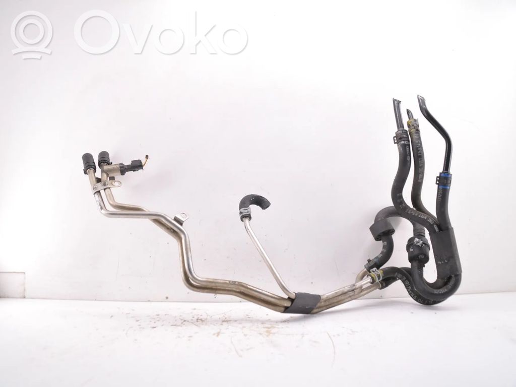 Audi A4 S4 B8 8K Polttoaineputki 