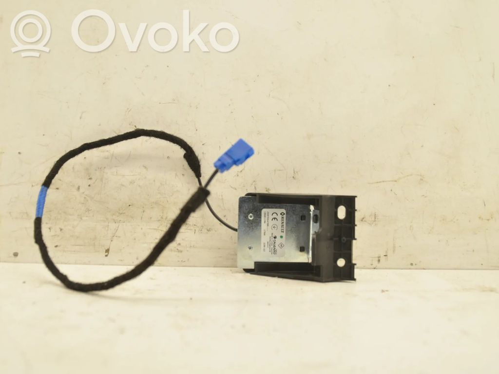 Dacia Sandero III Aerial antenna amplifier 