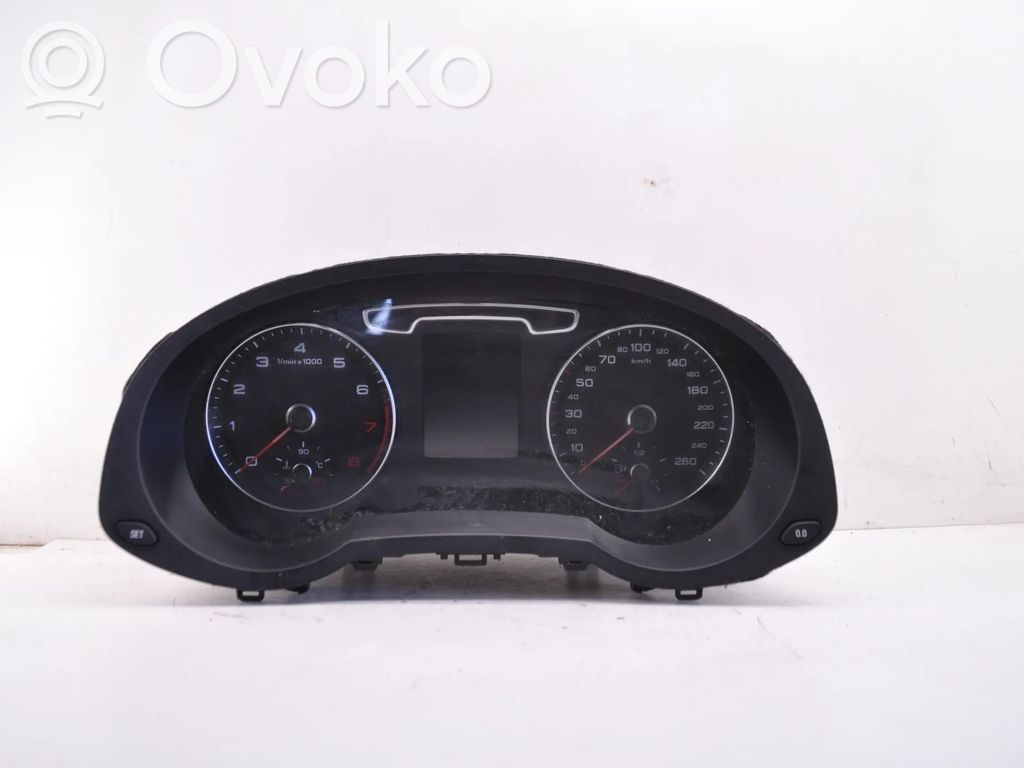 Licznik / Prędkościomierz   8U0920940B
