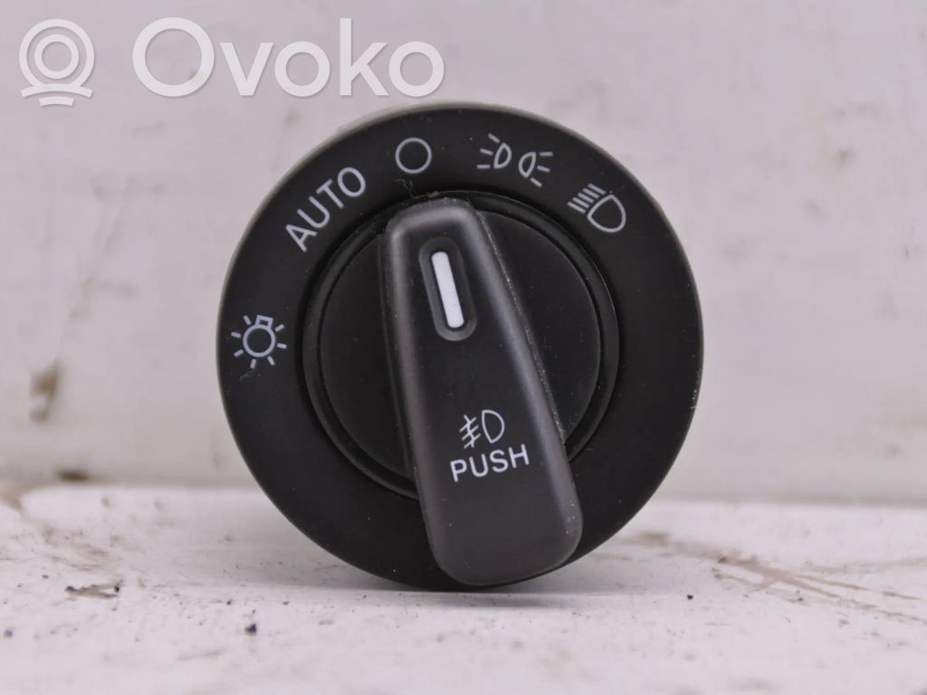 Chrysler Town & Country V Light switch 