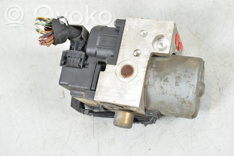 Volkswagen PASSAT B5 Bomba de ABS 