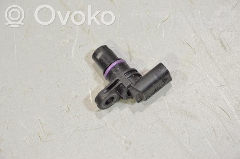 Camshaft position sensor   04C907601