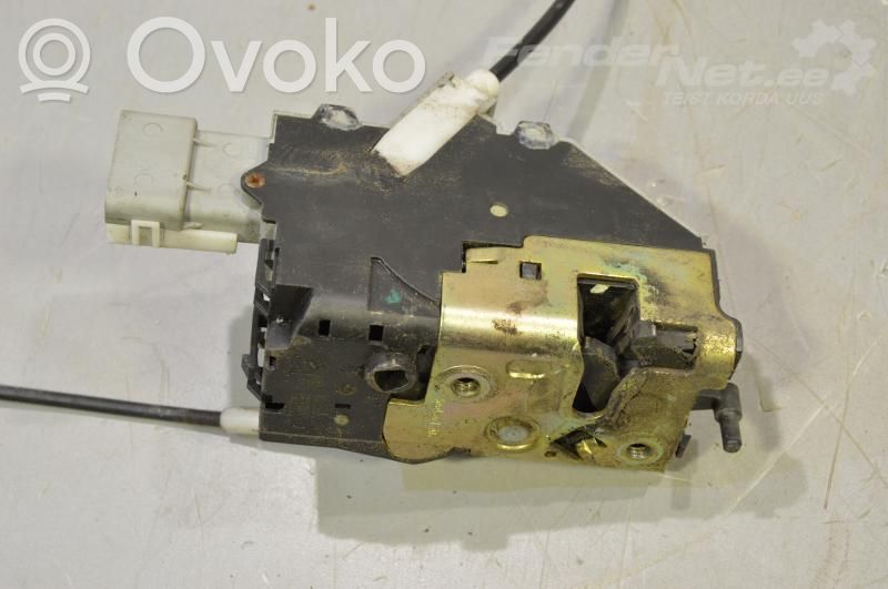 Peugeot 407 Front door lock 