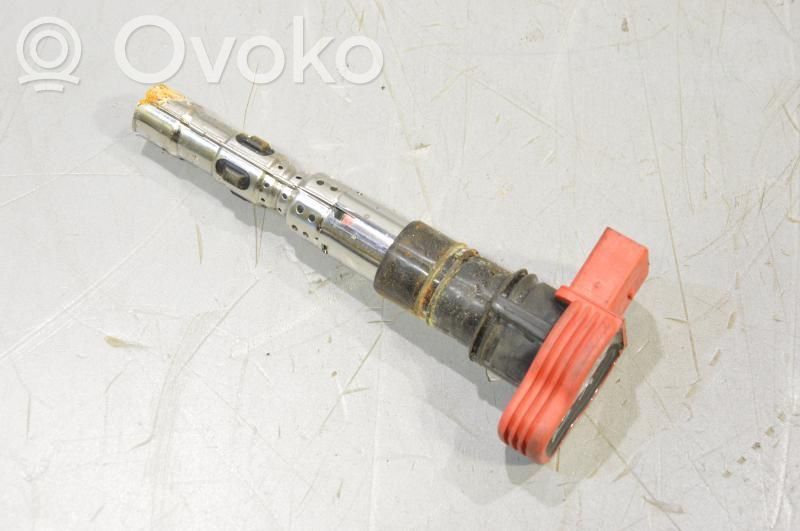 Audi A4 S4 B6 8E 8H Cewka zapłonowa wysokiego napięcia 