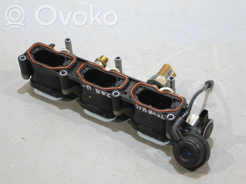 Volkswagen Touareg II Intake manifold 