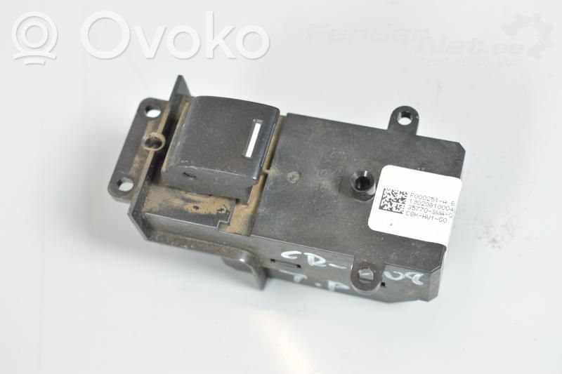 Honda CR-V Electric window control switch 