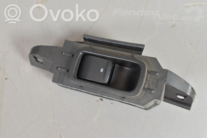 Subaru Legacy Electric window control switch 