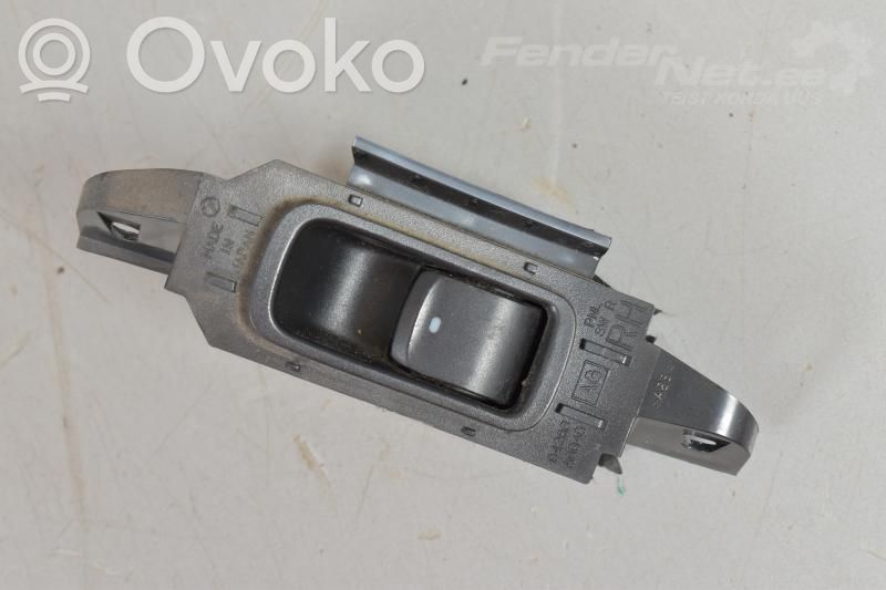 Subaru Legacy Electric window control switch 