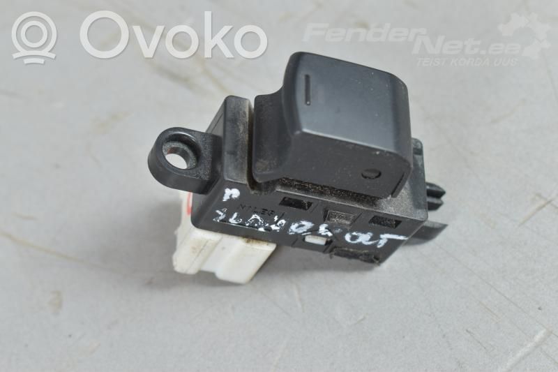 Subaru Outback Electric window control switch 