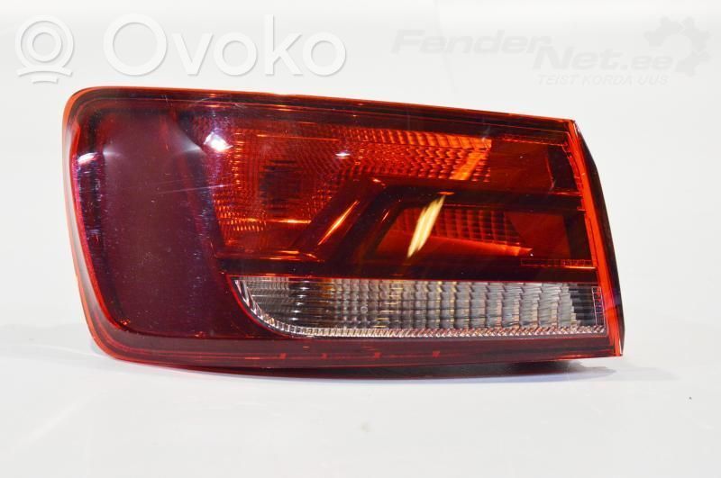 Rear/tail lights   8V5945095