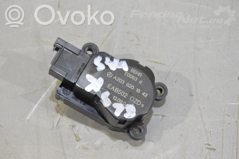 Mercedes-Benz CLS C219 Motor/actuator clapetă aer 