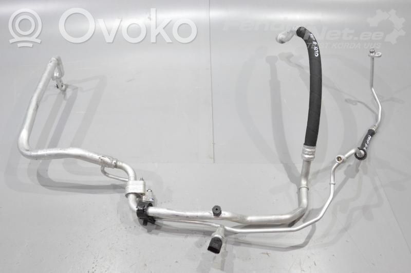 Volkswagen PASSAT B8 Ilmastointilaitteen putki (A/C) 