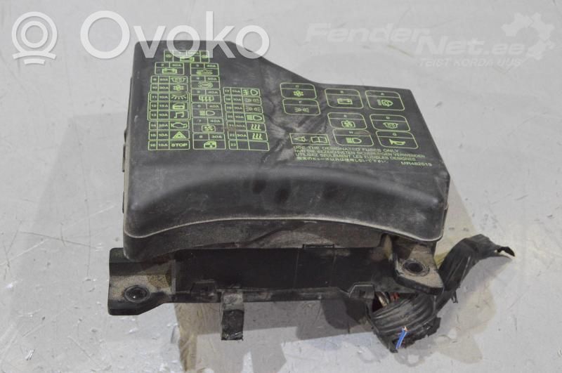 Mitsubishi Carisma Juego de caja de fusibles 