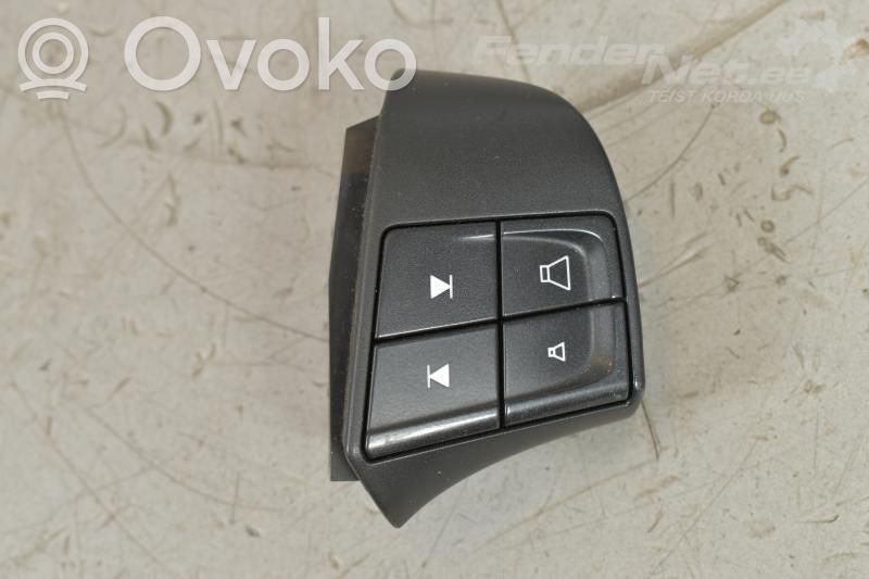Volvo V50 Ohjauspyörän painikkeet/kytkimet 