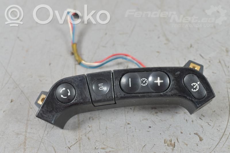 BMW 5 E39 Steering wheel buttons/switches 