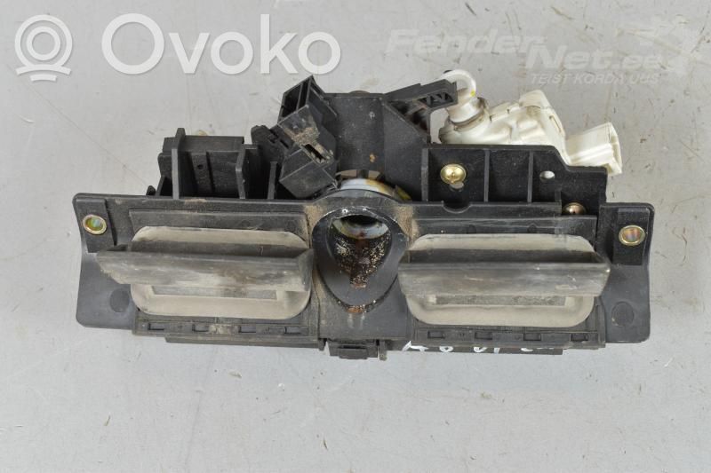 Tailgate trunk handle   4B0827565J