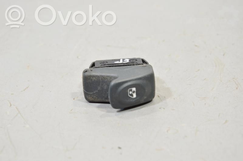 Electric window control switch   7700838099