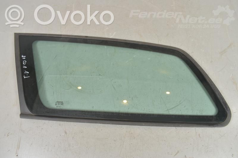 Volvo V50 Rear side window 