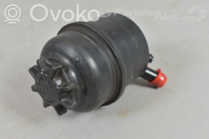 Saab 9-5 Ohjaustehostimen nestesäiliö 