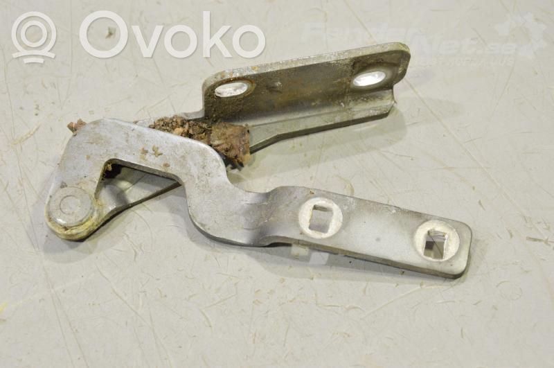 Engine bonnet/hood hinges   4D0823302C