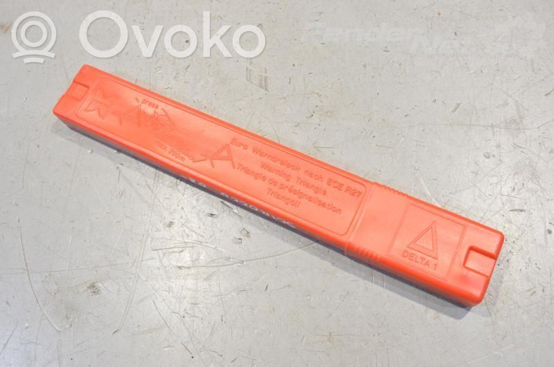 Triangle d'avertissement   8D9860251B