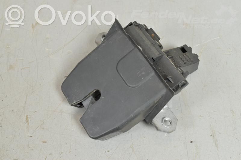 Volvo V50 Spyna galinio borto 