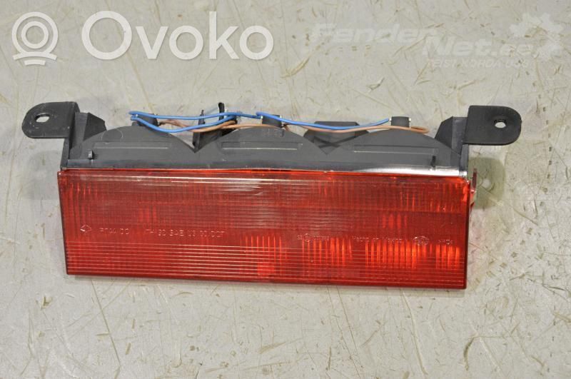 Chrysler PT Cruiser Third/center stoplight 