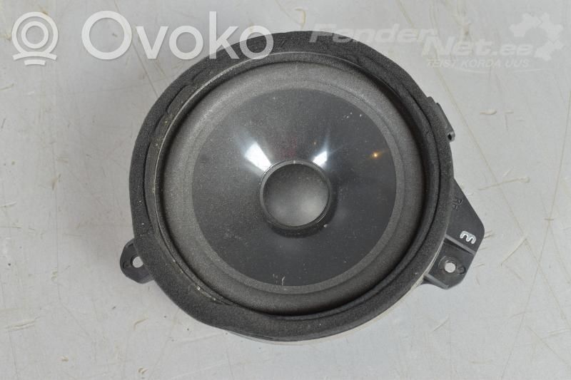 Altavoz de la puerta delantera   86301AJ000