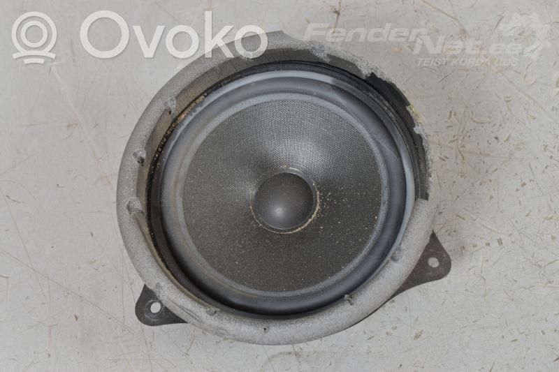 BMW X5 E53 Front door speaker 