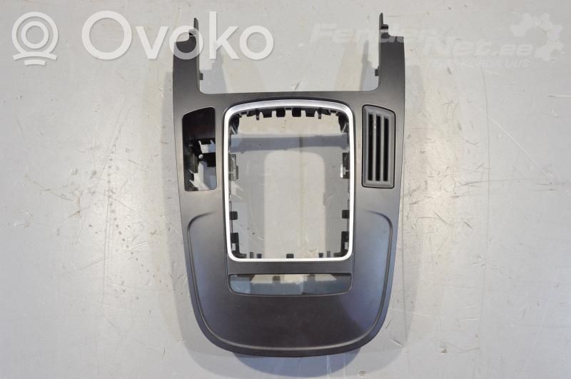 Consola central   8K0864261V10