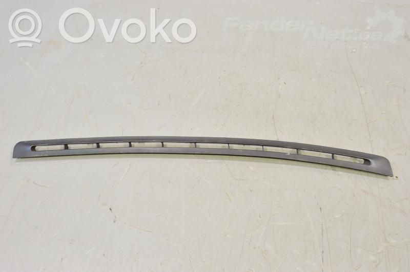 BMW 3 E36 Centrinės oro grotelės 