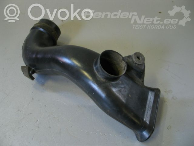 Toyota Avensis T250 Air intake hose/pipe 