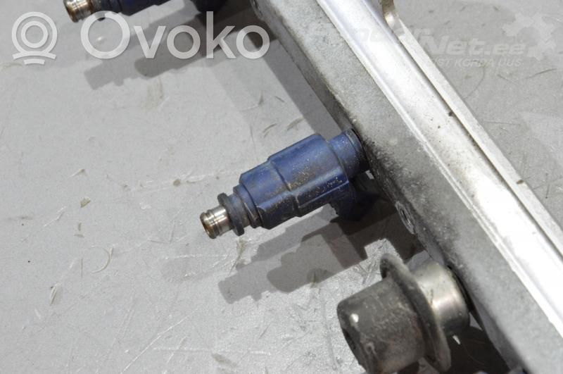 Volvo S80 Polttoainesuutin 