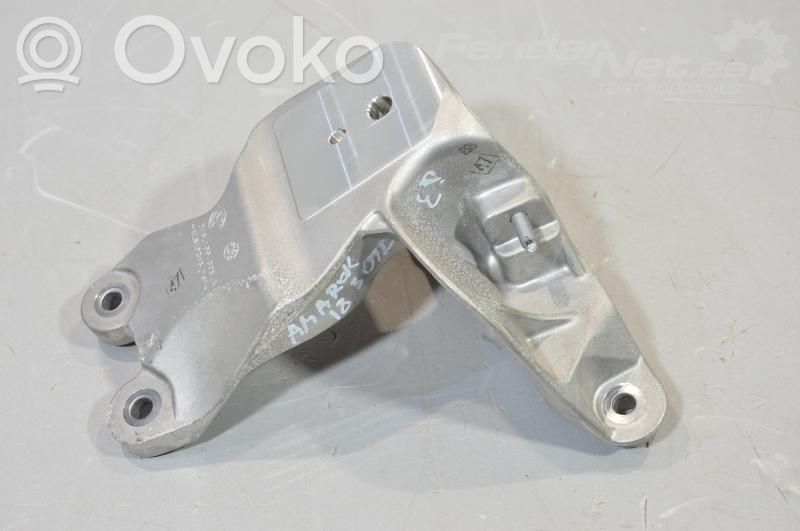 Volkswagen Amarok Engine mounting bracket 