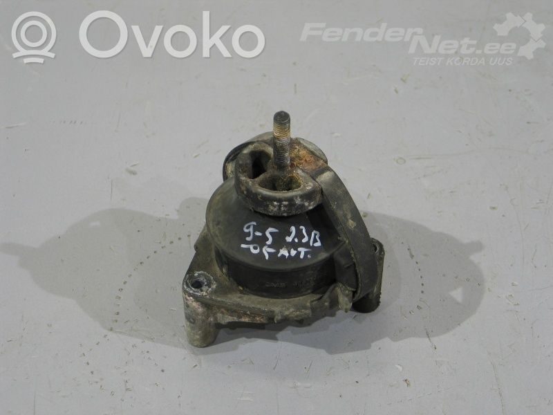 Engine mounting bracket   4967345