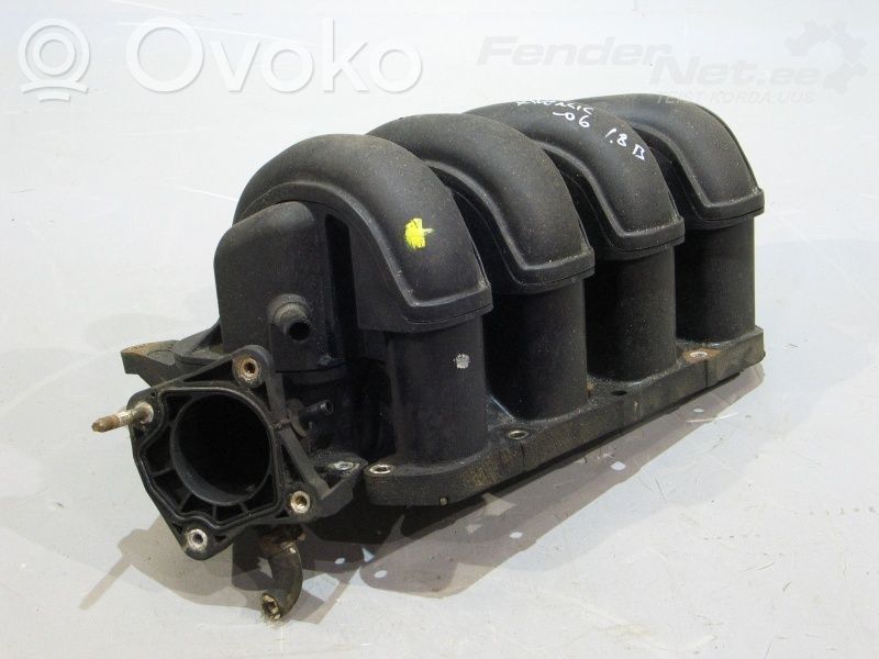 Toyota Avensis T250 Kolektorius įsiurbimo 