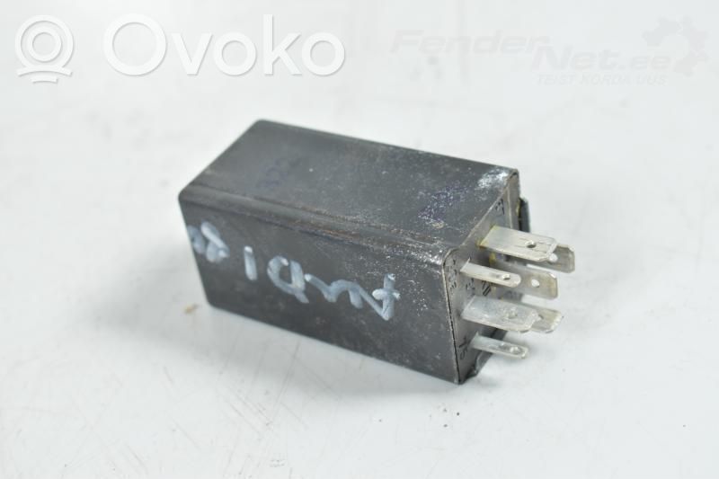 Audi 80 90 S2 B4 Muu rele 