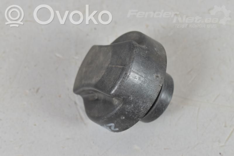 Opel Zafira B Fuel tank filler cap 