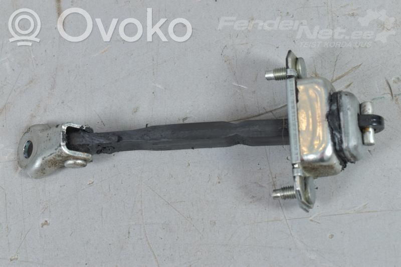 Subaru Outback Etuoven pidätin 