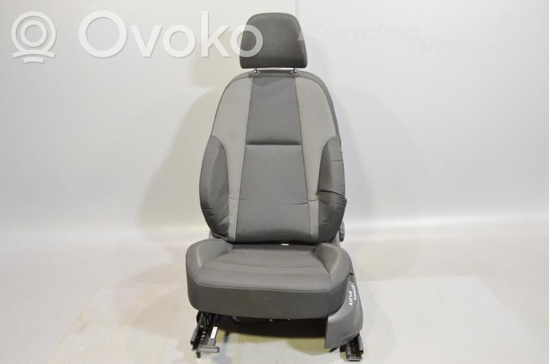 Skoda Karoq Kuljettajan istuin 