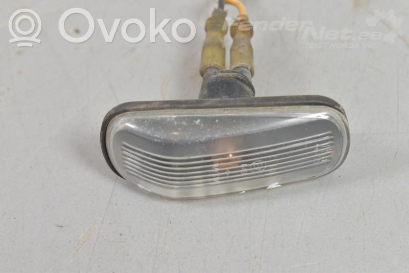 Front fender indicator light   5336250